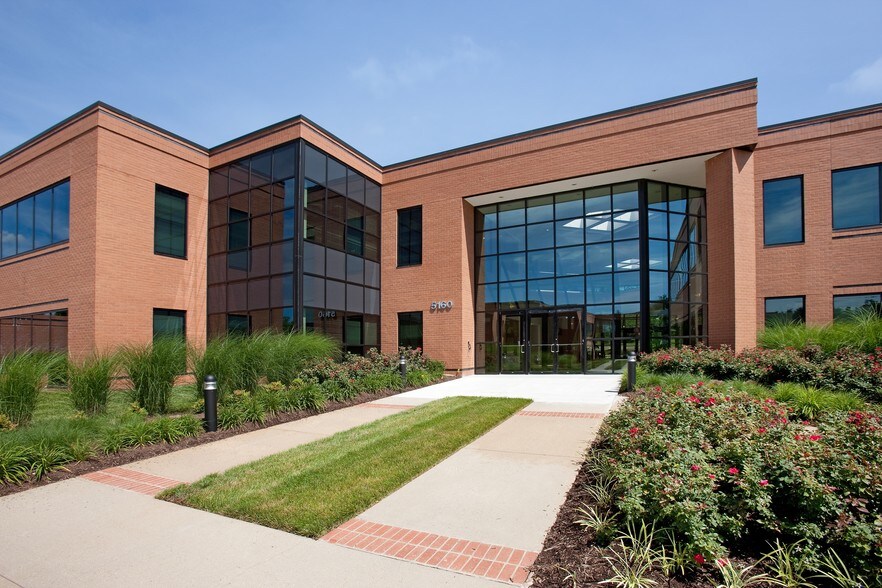 5160 Parkstone Dr, Chantilly, VA à louer - Photo principale – Image 1 sur 16