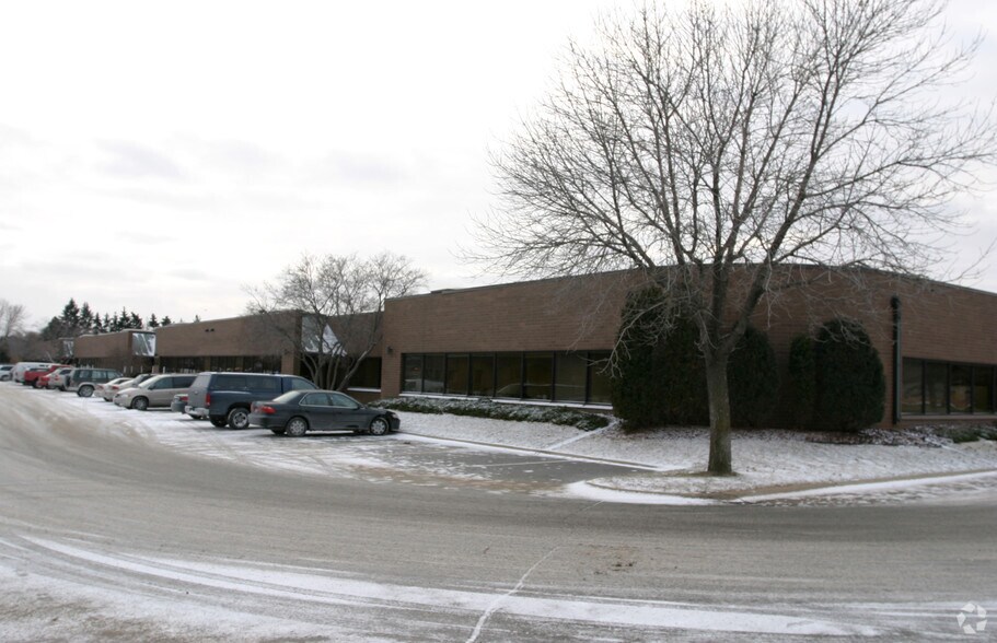 1801 American Blvd E, Bloomington, MN à vendre - Photo de l’immeuble – Image 2 sur 19