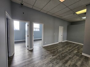 1550-1590 Rue Chabanel O, Montréal, QC à louer Photo intérieure– Image 1 sur 4