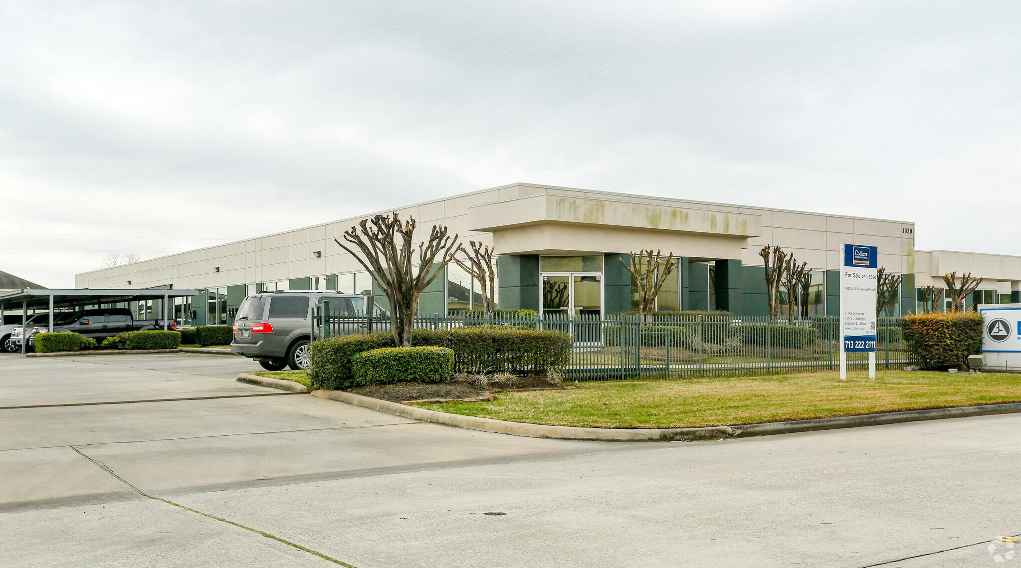 1034 Regional Park Dr, Houston, TX à louer Photo principale– Image 1 sur 31