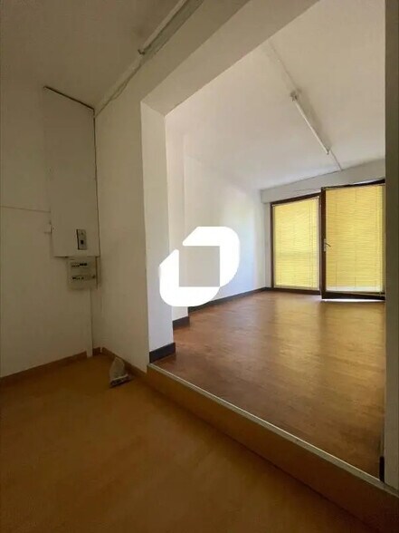 40 Rue De Saint Robert, SAINT EGREVE à vendre - Photo de l’immeuble – Image 2 sur 7