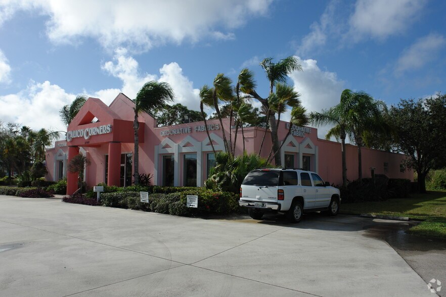 2700 NW Federal Hwy, Stuart, FL à vendre - Photo de l’immeuble – Image 2 sur 2