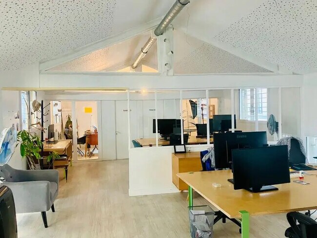 Plus de détails pour Bureau à vendre