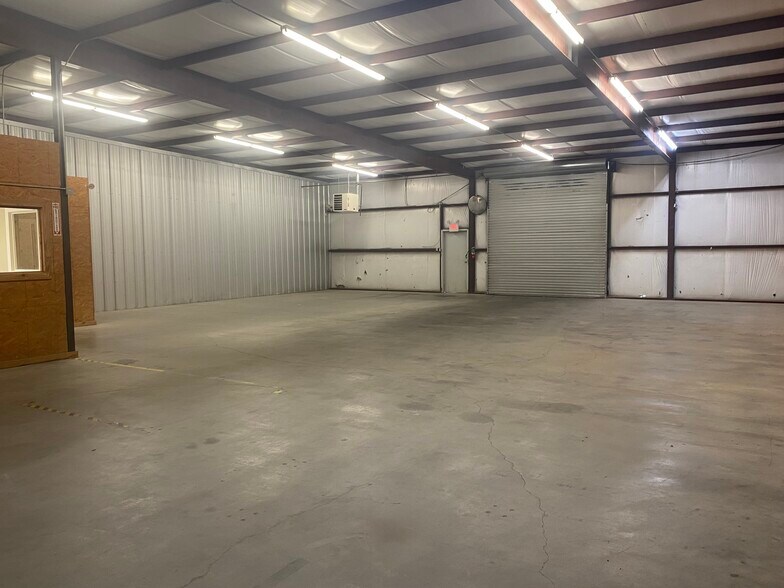 5809 N State Highway 6, Waco, TX à louer - Photo de l’immeuble – Image 2 sur 4