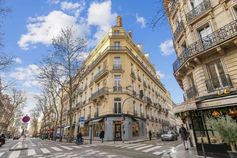 57 Avenue Franklin D. Roosevelt, Paris à louer Photo de l’immeuble– Image 1 sur 15