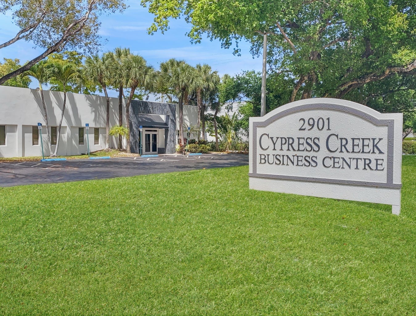 2901 W Cypress Creek Rd, Fort Lauderdale, FL à louer Photo de l’immeuble– Image 1 sur 15