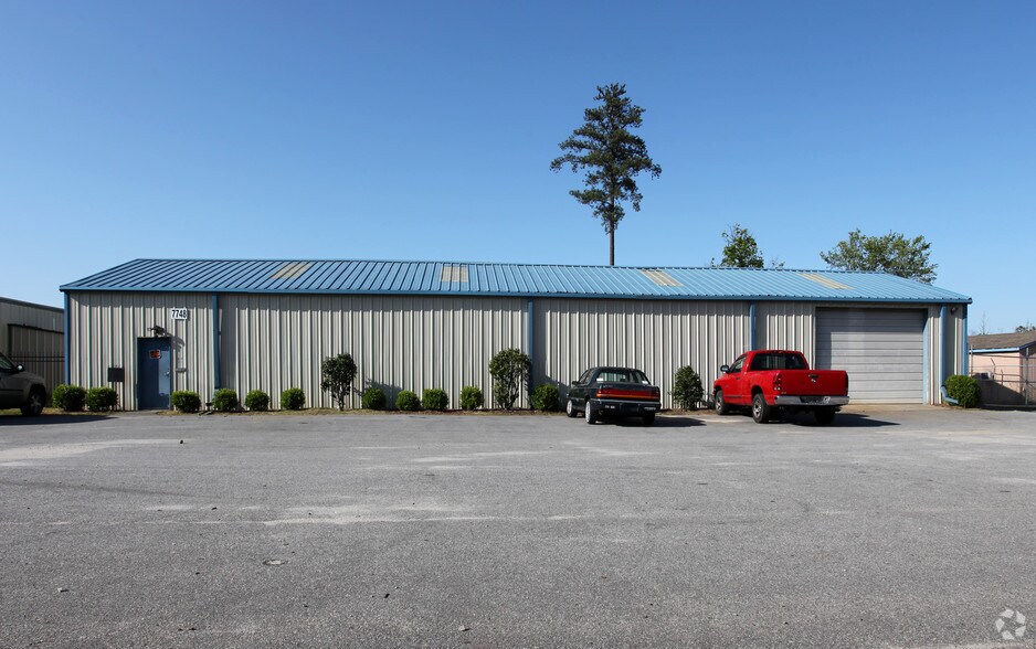 7748 Us-70 bus Hwy, Clayton, NC à vendre - Photo de l’immeuble – Image 2 sur 2