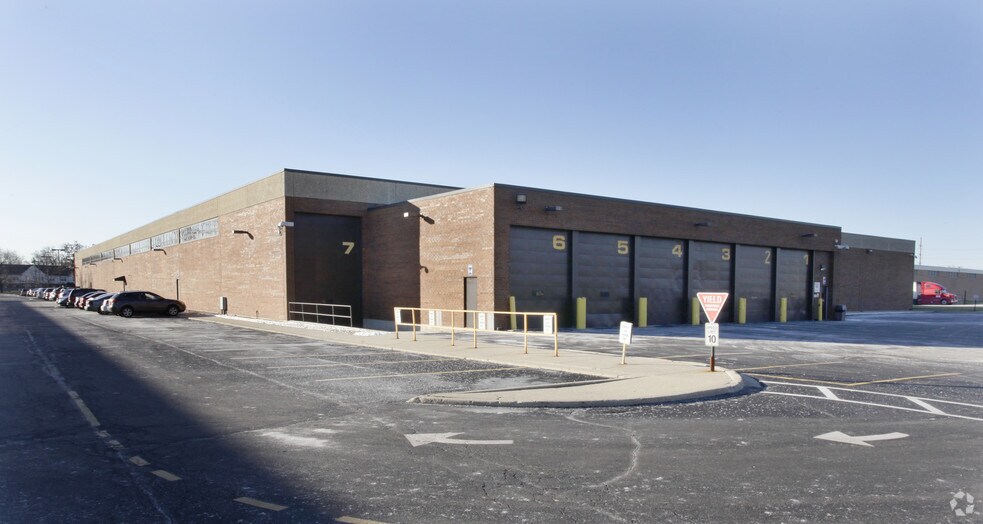 1666 E Touhy Ave, Des Plaines, IL à vendre - Photo de l’immeuble – Image 3 sur 6