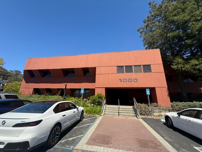 1000 S Eliseo Dr, Greenbrae, CA à vendre - Photo de l’immeuble – Image 2 sur 12