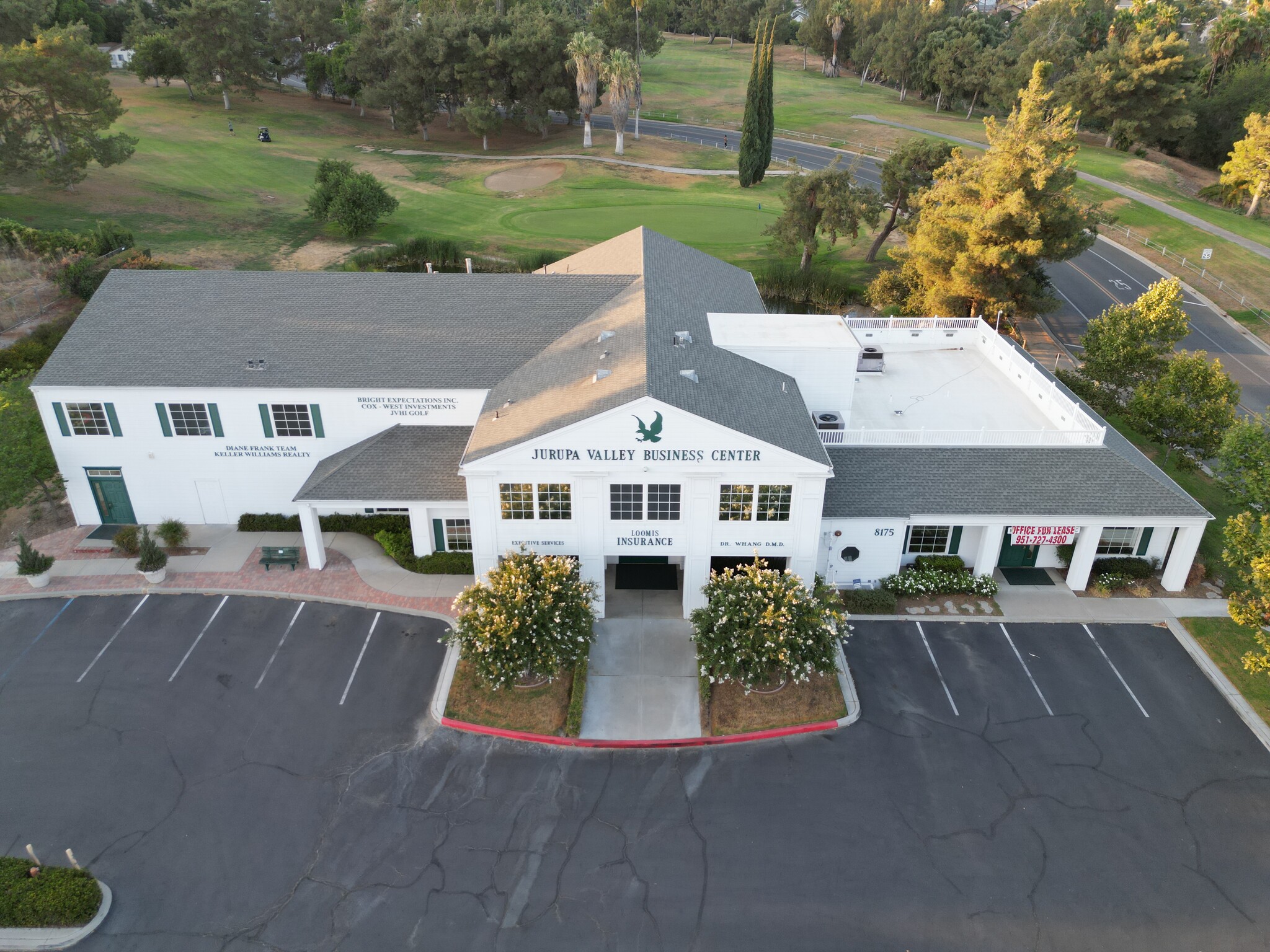 8175 Limonite Ave, Jurupa Valley, CA à louer Photo de l’immeuble– Image 1 sur 8