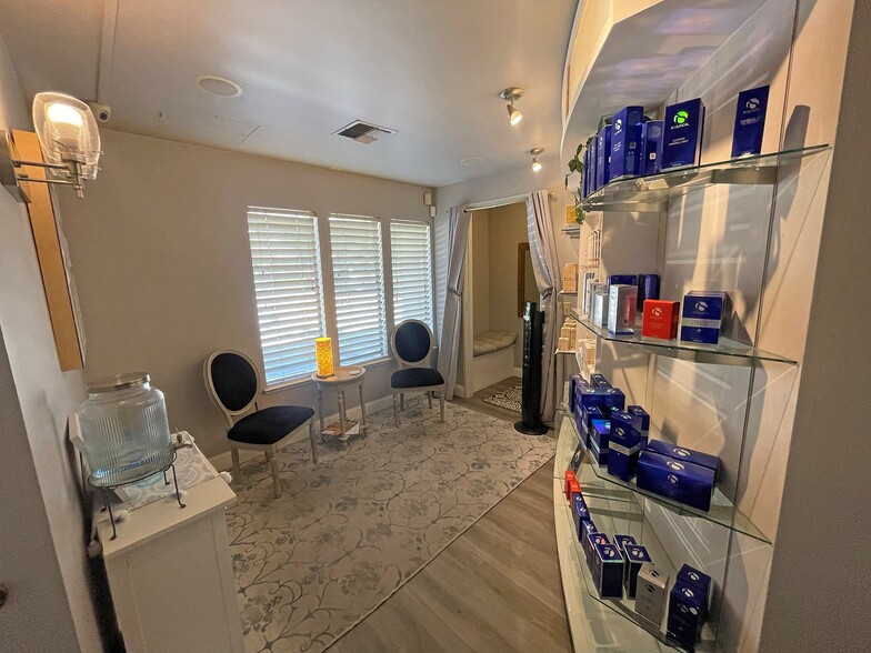 3175 Riverside Blvd, Sacramento, CA à vendre - Photo de l’immeuble – Image 2 sur 5