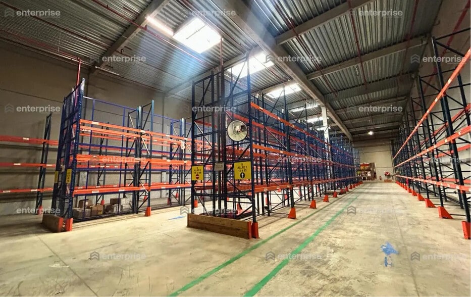 Industriel/Logistique dans Creil à louer - Photo intérieure – Image 2 sur 6