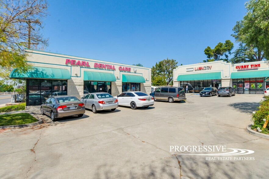 2407 Valley Blvd, Pomona, CA à louer - Photo de l’immeuble – Image 2 sur 11
