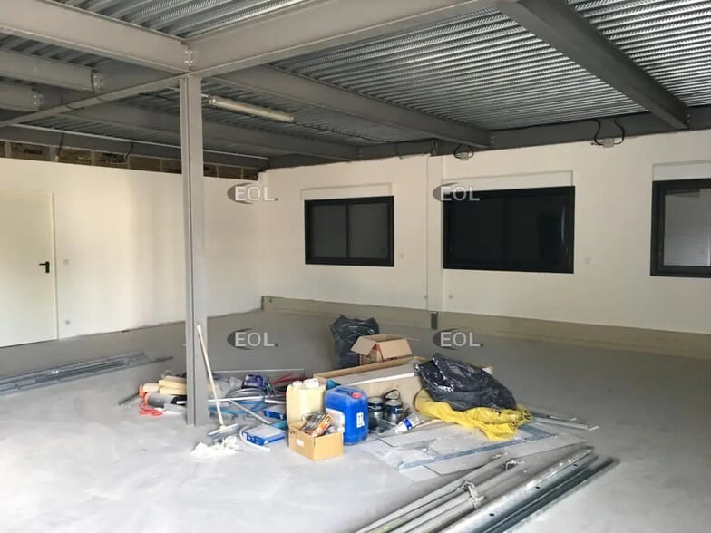 Local d’activités dans Beaucaire à louer - Photo intérieure – Image 2 sur 2