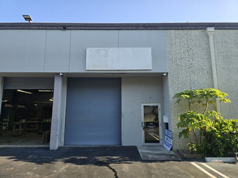 2460 Nw 17th Ln, Pompano Beach, FL à louer - Photo de l’immeuble – Image 2 sur 21