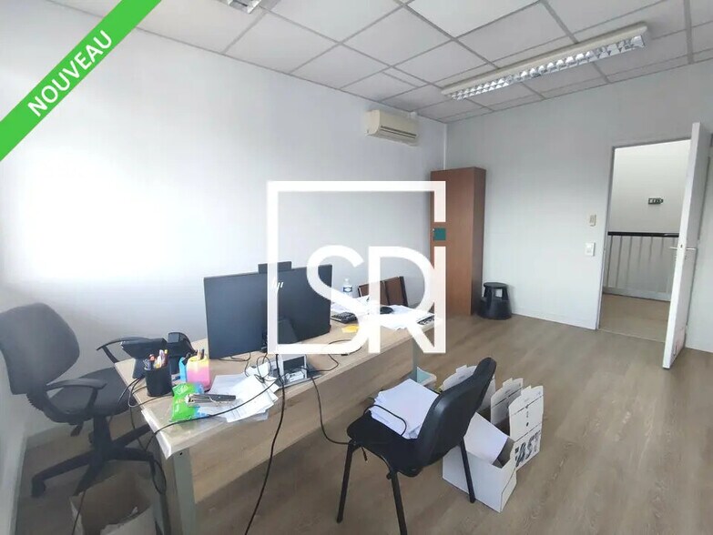 Bureau dans Clermont-Ferrand à louer - Photo de l’immeuble – Image 2 sur 10