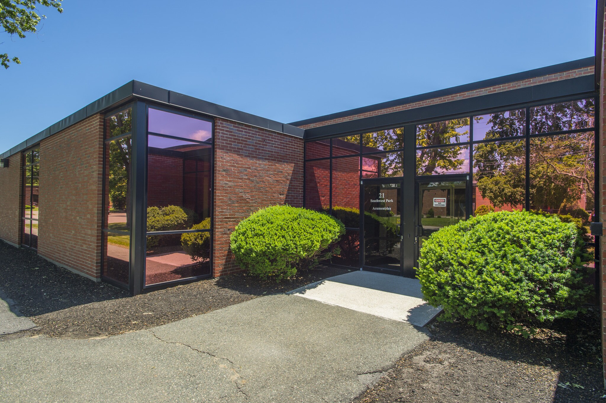 21-25 Southwest Park, Westwood, MA à louer Photo principale– Image 1 sur 11