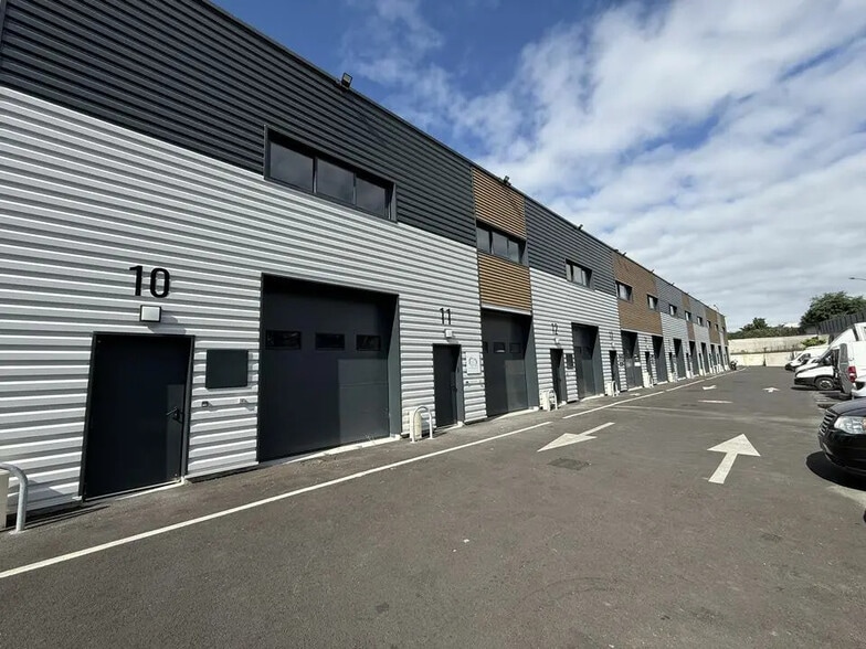 3 Rue Des Carrières, Épinay-sur-Seine à louer - Photo de l’immeuble – Image 1 sur 6