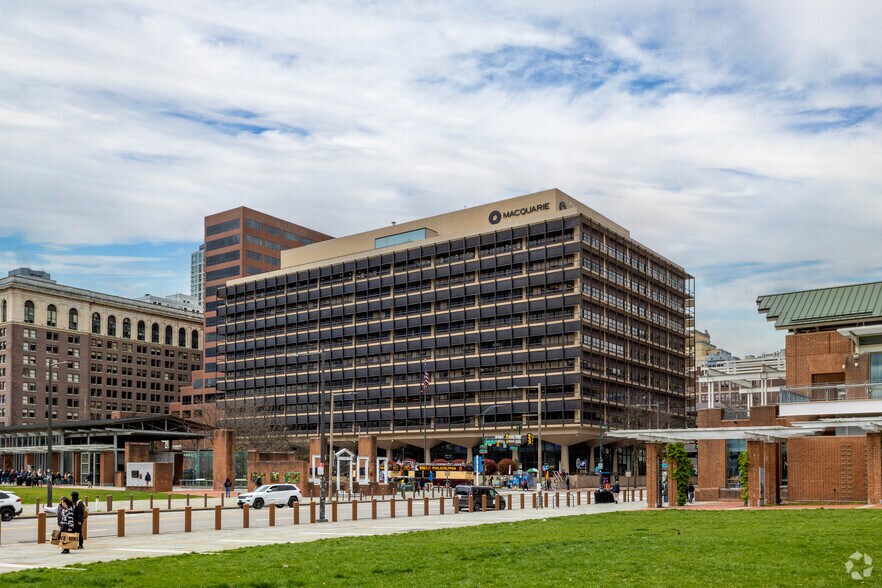 100 S Independence Mall W, Philadelphia, PA à louer - Photo principale – Image 1 sur 16