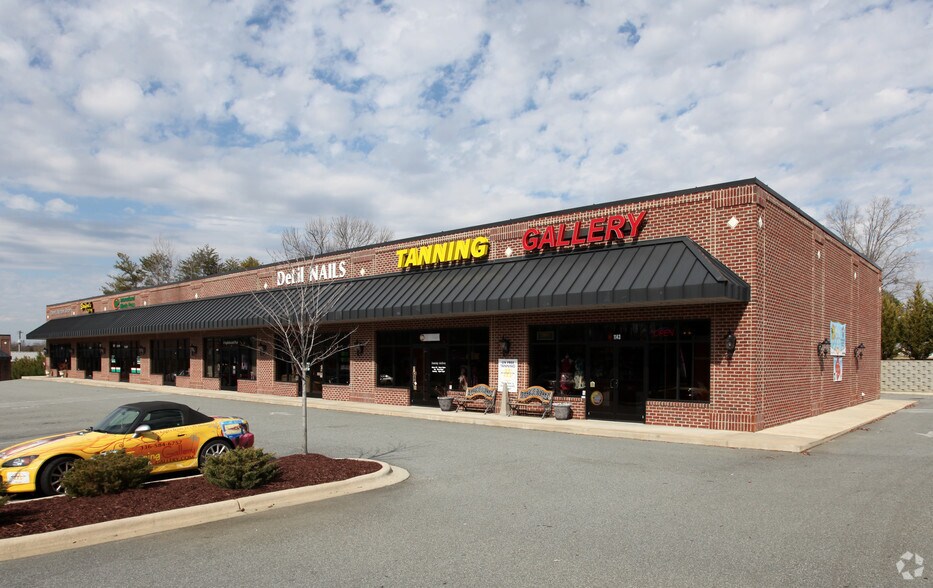 1143-1149 Saint Marks Church Rd, Burlington, NC à louer - Photo principale – Image 1 sur 6