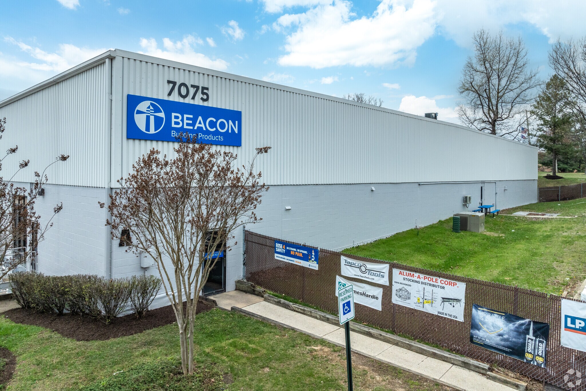 7075 Oakland Mills Rd, Columbia, MD à louer Photo principale– Image 1 sur 5