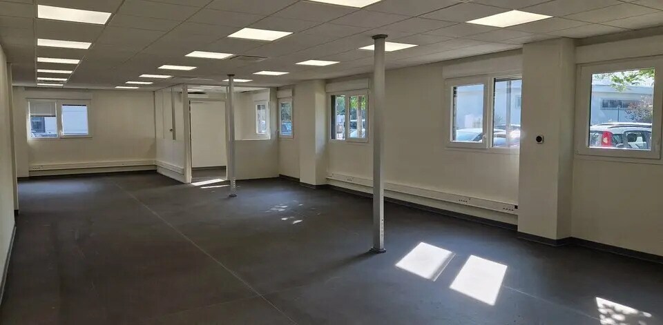 Bureau dans Archamps à vendre - Photo intérieure – Image 2 sur 20