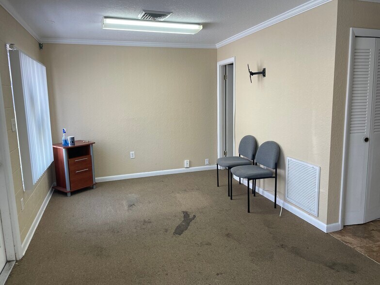909 W Magnolia St, Leesburg, FL à vendre - Photo de l’immeuble – Image 3 sur 15