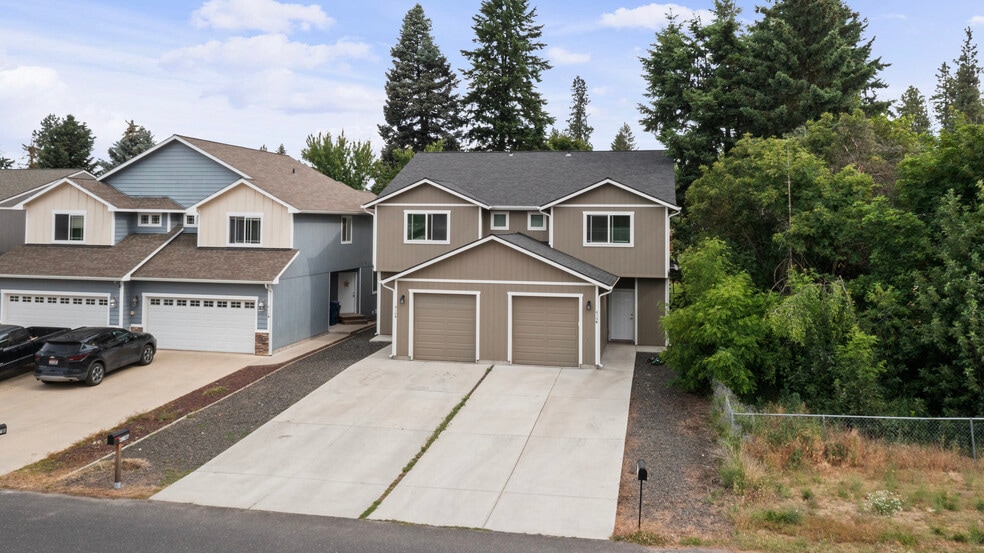 419 E E St, Deer Park, WA à vendre - Aérien – Image 3 sur 24