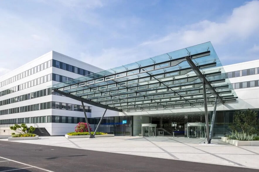 Bureau dans Le Plessis-Robinson à louer - Photo de l’immeuble – Image 2 sur 9