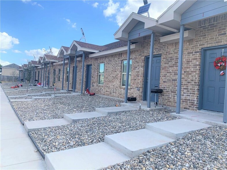 3300 N Moorefield Rd, Mission, TX à vendre - Photo de l’immeuble – Image 2 sur 14