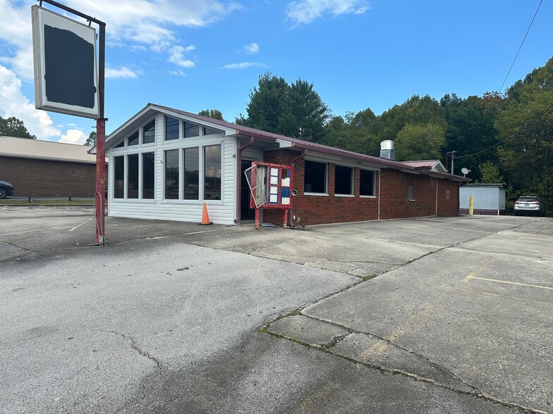 740 US-27, Whitley City, KY à vendre - Photo de l’immeuble – Image 2 sur 6