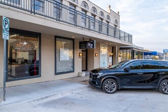 6801-6805 Hillcrest Ave, Dallas, TX à louer Photo de l’immeuble– Image 2 sur 24