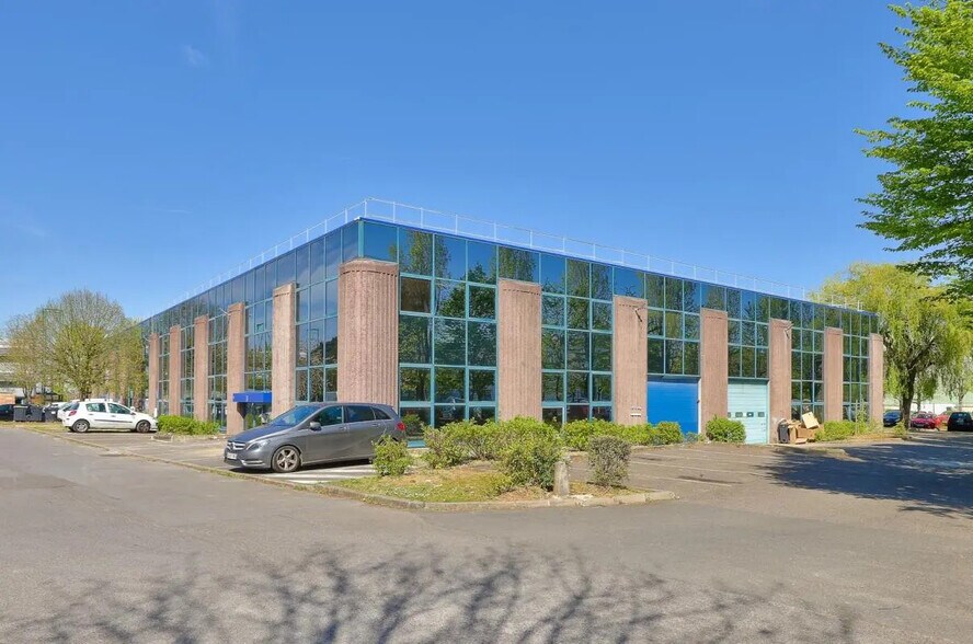 Industriel/Logistique dans Villiers-sur-Marne à louer - Photo de l’immeuble – Image 2 sur 8