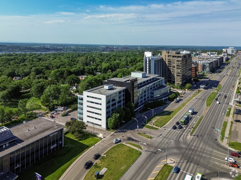 2505 Boul Laurier, Québec, QC à louer - Aérien – Image 2 sur 7