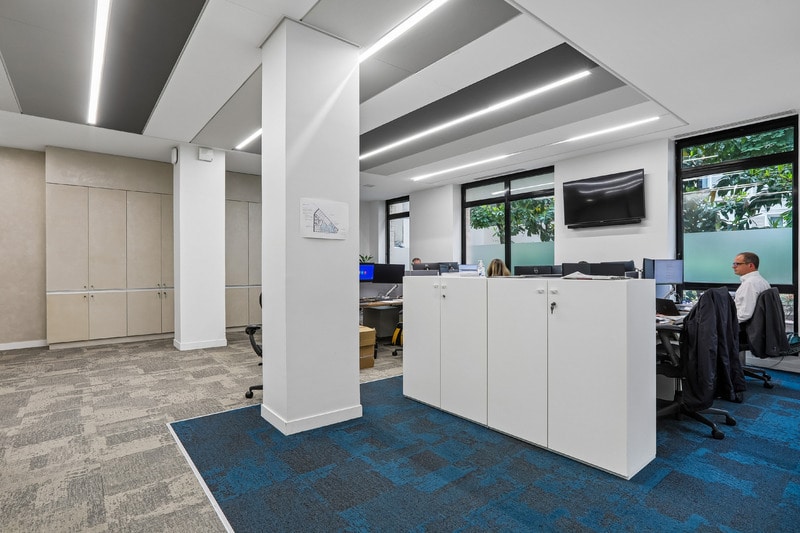 6 Rue Lamennais, Paris à louer - Photo de l’immeuble – Image 1 sur 16