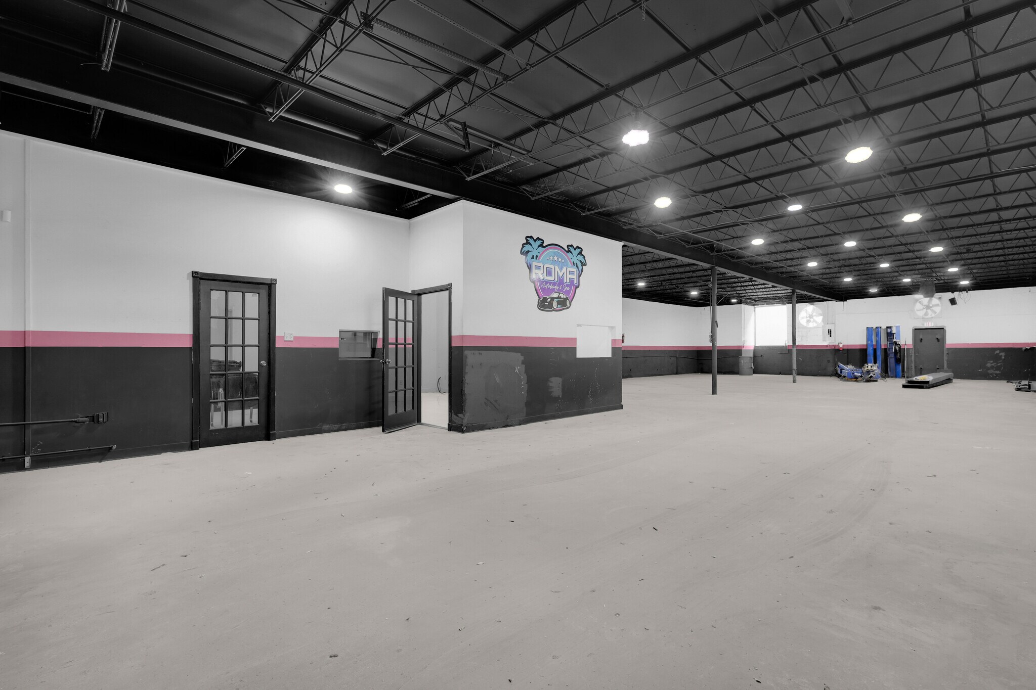 4725 E 10th Ave, Hialeah, FL à louer Photo de l’immeuble– Image 1 sur 25