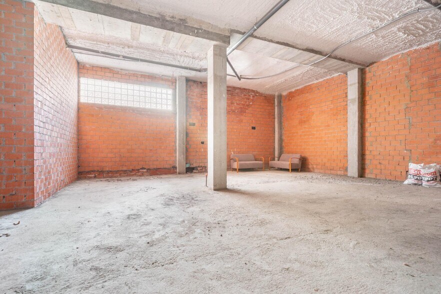 Calle Fernando Alonso Díaz, 32, Oviedo, Asturias à vendre - Photo de l’immeuble – Image 2 sur 32