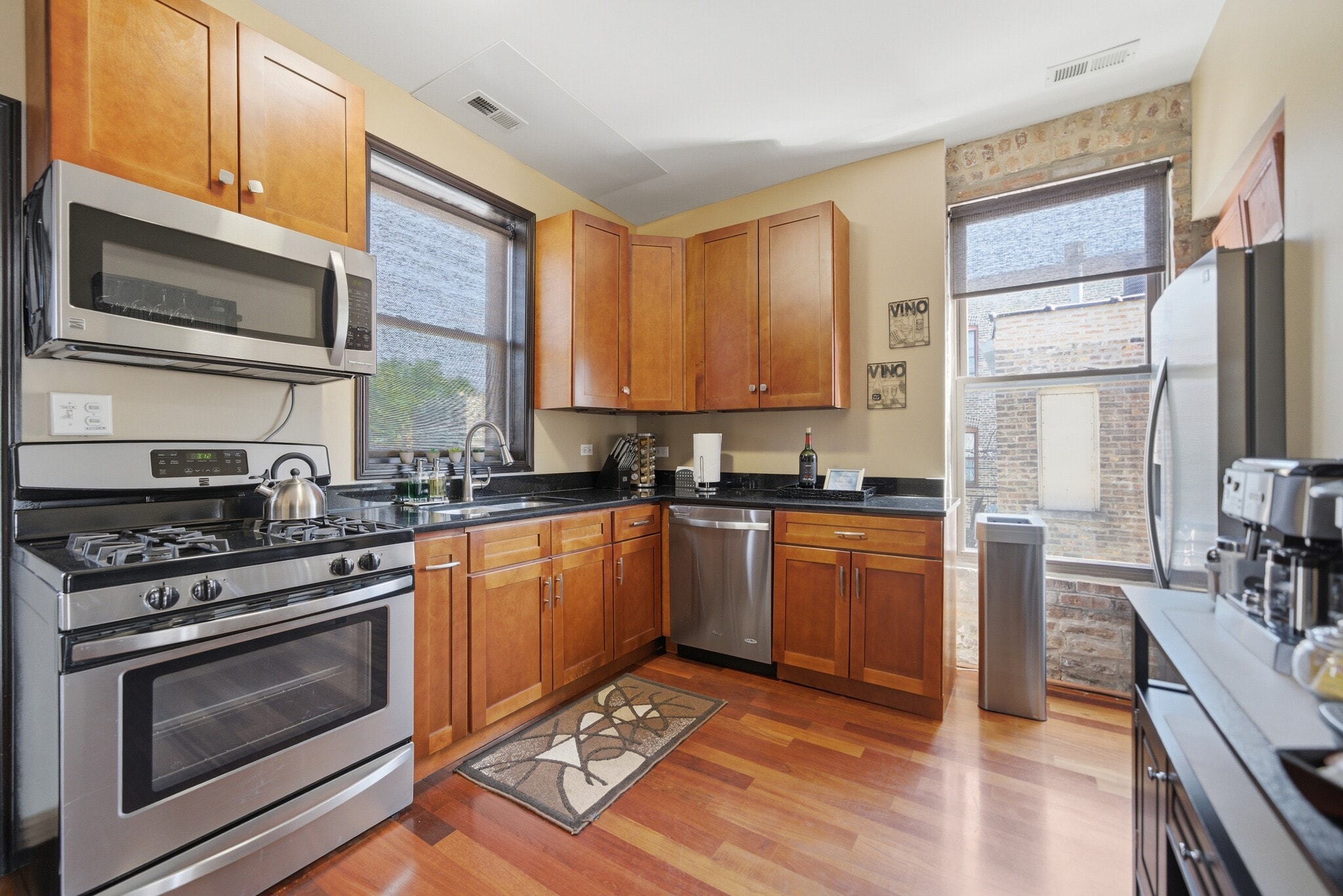 2635 N Kedzie Ave, Chicago, IL à louer Photo intérieure– Image 1 sur 2