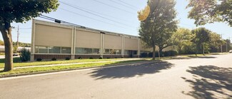 Plus de détails pour 560-600 N 108th Pl, Wauwatosa, WI - Industriel/Logistique à vendre