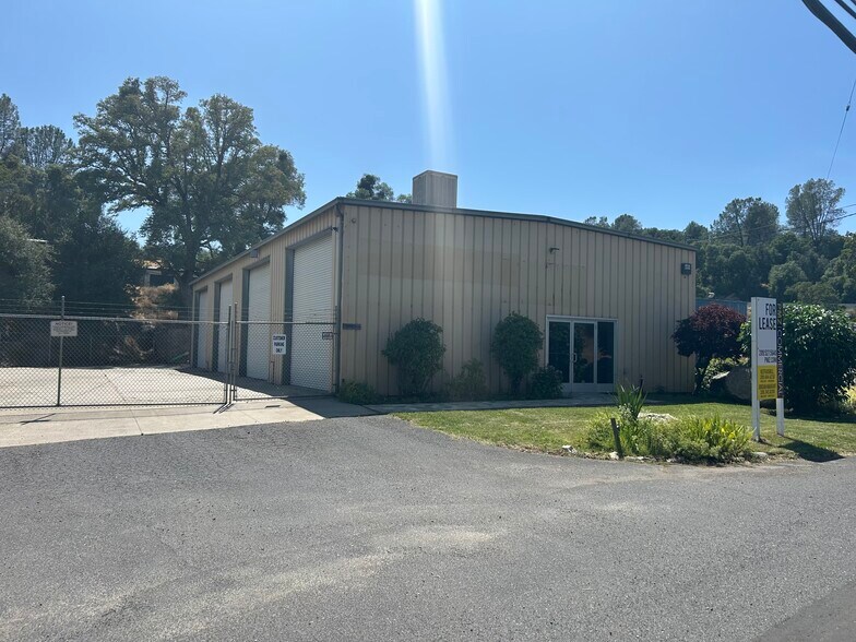14409 Tuolumne Rd, Sonora, CA à vendre - Photo de l’immeuble – Image 2 sur 3