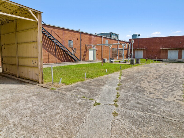 715 E 2nd St, Stevenson, AL à vendre - Photo de l’immeuble – Image 2 sur 44