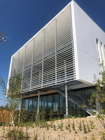 Bureau dans Mérignac à louer - Photo de l’immeuble – Image 3 sur 15