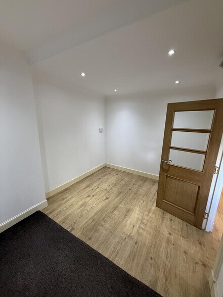 25-27 Station Rd, Thornton à vendre - Photo intérieure – Image 2 sur 6