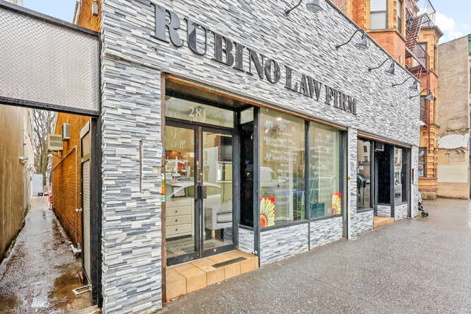 281-283 S Broadway, Yonkers, NY à vendre - Photo de l’immeuble – Image 1 sur 11