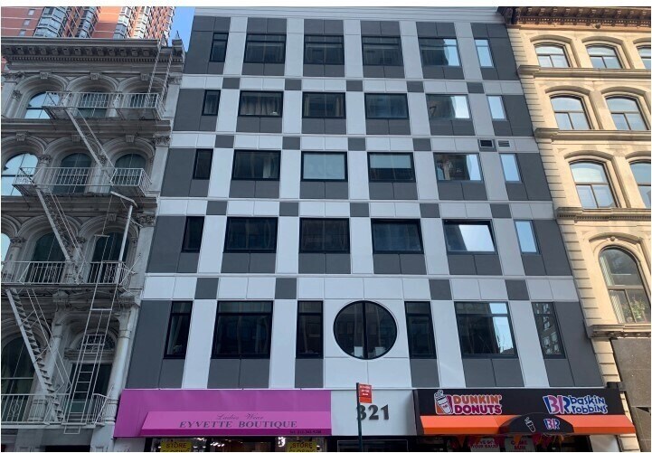 321-323 Broadway, New York, NY à louer - Photo de l’immeuble – Image 3 sur 10
