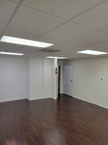 1110 N Brand Blvd, Glendale, CA à louer - Photo de l’immeuble – Image 3 sur 7