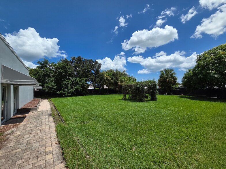 10300 Riverside Dr, Palm Beach Gardens, FL à louer - Photo de l’immeuble – Image 2 sur 14