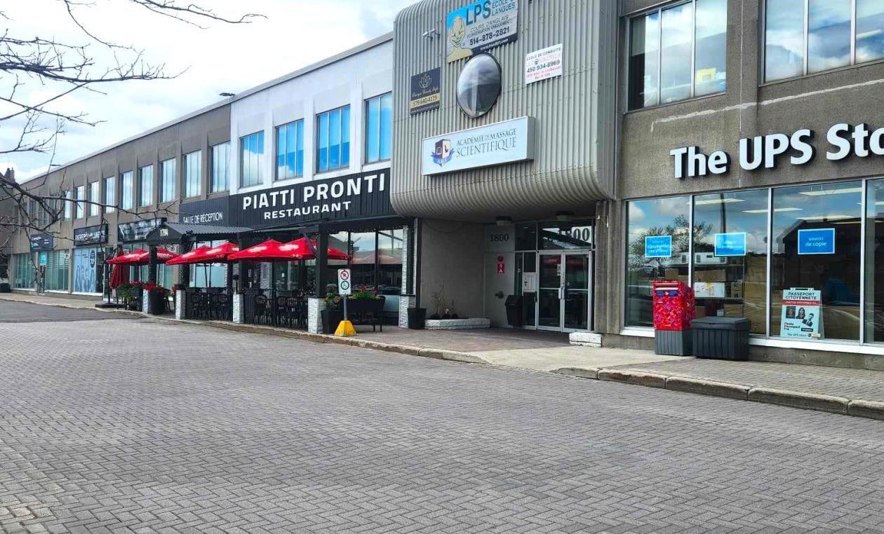 1750-1824 Boul Le Corbusier, Laval, QC à louer Photo de l’immeuble– Image 1 sur 1