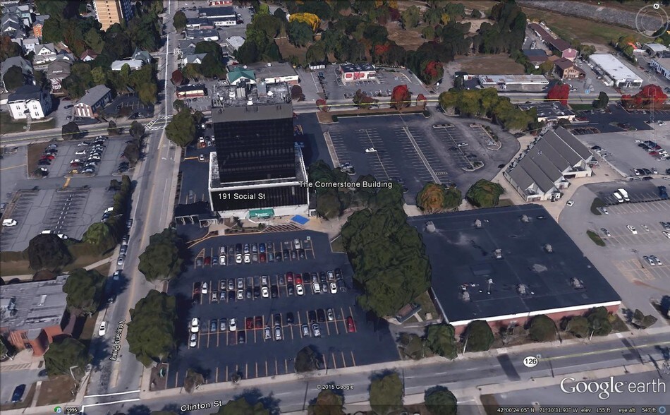 191 Social St, Woonsocket, RI à louer - Photo de l’immeuble – Image 3 sur 11