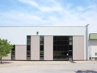 Plus de détails pour 800-810 E 10th St, Lawrence, KS - Industriel/Logistique à louer
